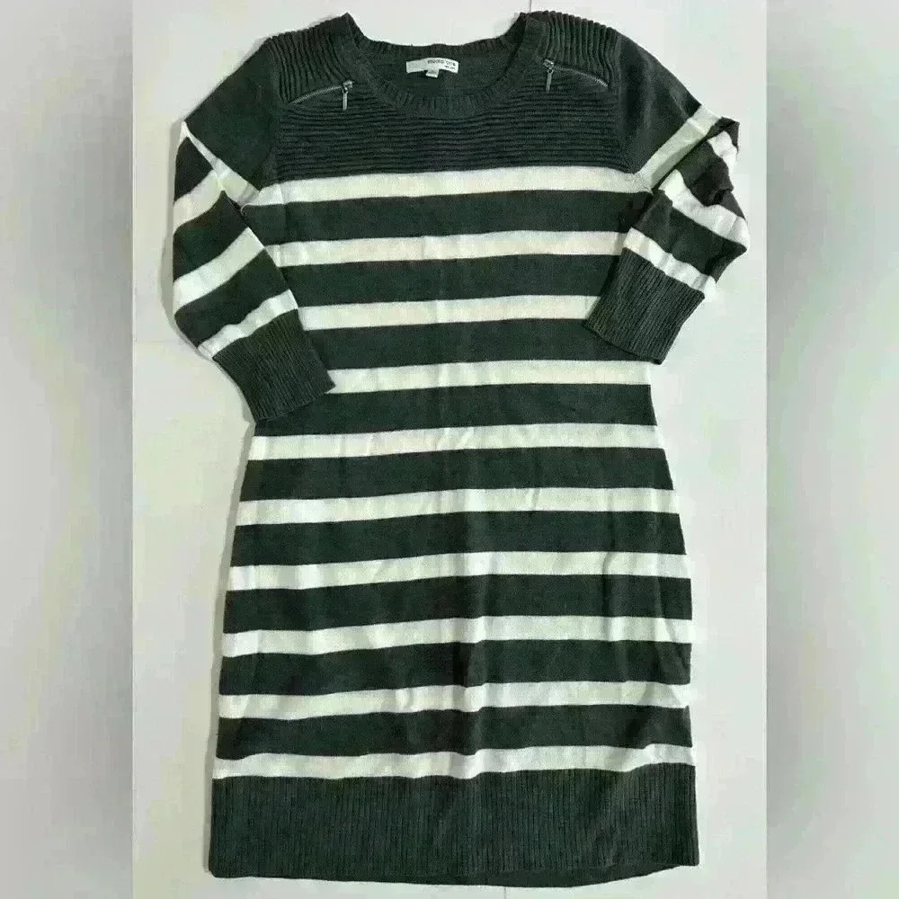 STUDIO ONE NEW YORK GRAY AND WHITE SWEATER DRESS